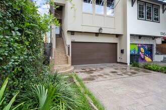 1743 Indiana St in Houston, TX - Building Photo - Building Photo