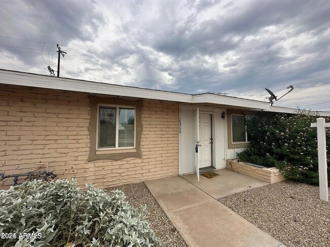 property at 10362 W Oakmont Dr