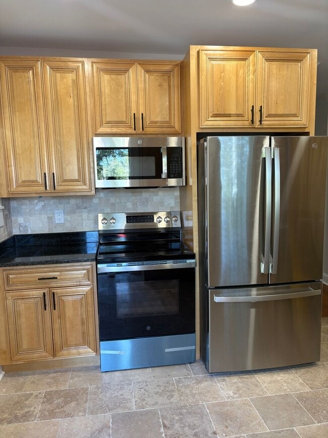 property at 182-184-184 E Tompkins St