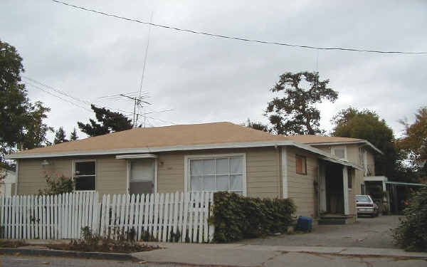 1009 Madera Ave in Menlo Park, CA - Building Photo - Building Photo