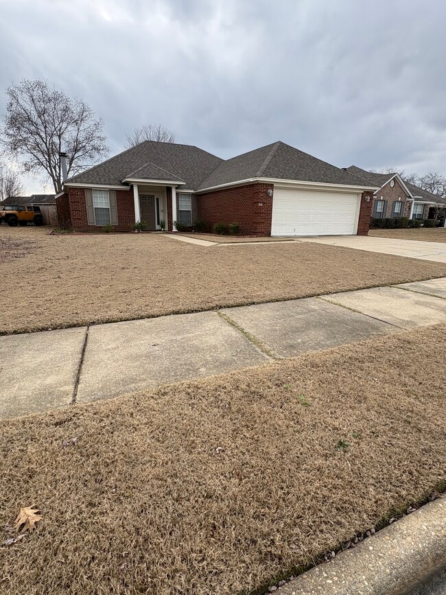 property at 918 Hallwood Ln