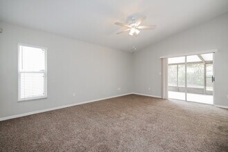1922 Erin Brooke Dr in Valrico, FL - Building Photo - Building Photo