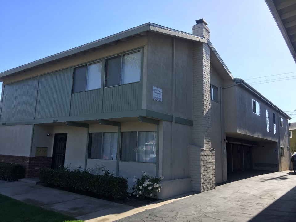 20409 Osage Ave in Torrance, CA - Building Photo