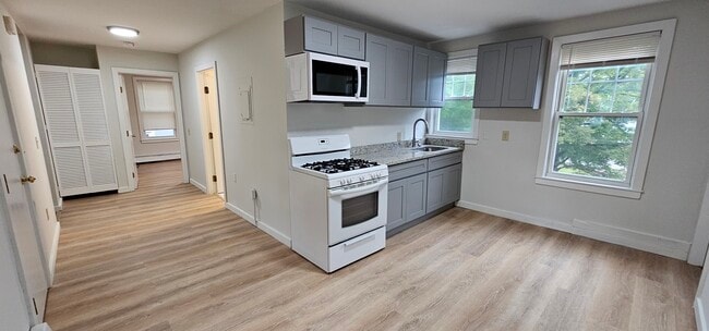 17 Sanborn St, Unit 17