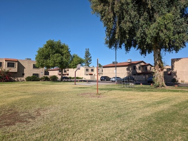 4035 W Mesquite Ln in Phoenix, AZ - Building Photo - Building Photo