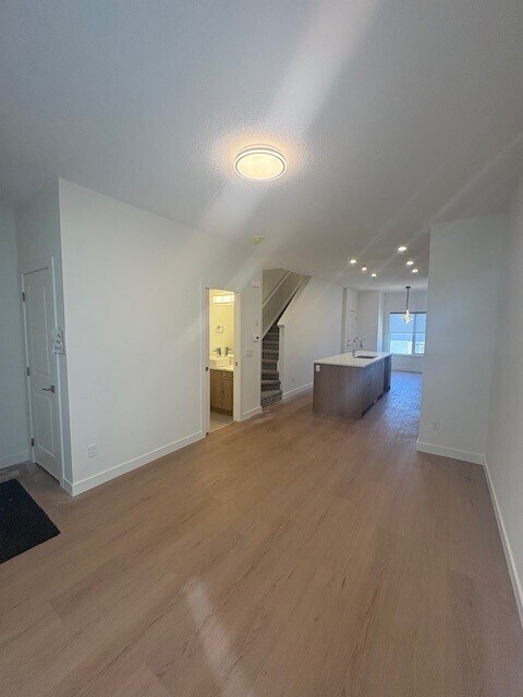 3610-3610 10 Ave SE in Calgary, AB - Building Photo - Building Photo