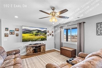592 E Earl Dr in Pueblo West, CO - Building Photo - Building Photo
