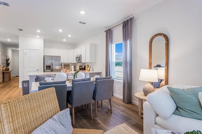 567 Holly Lks Dr in Orange Park, FL - Building Photo - Building Photo