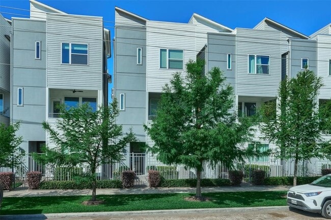 property at 1715 Eado Point Ln