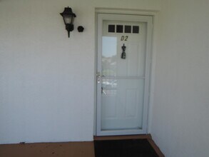 1209 S Lakes End Dr in Fort Pierce, FL - Building Photo - Building Photo