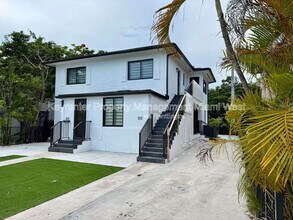 210 Beacom Blvd-Unit -210B in Miami, FL - Building Photo - Building Photo