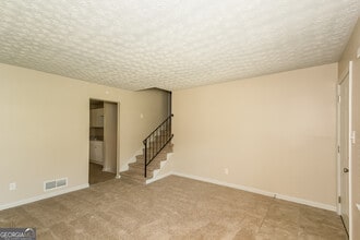 6090 Graceland Cir in Morrow, GA - Building Photo - Building Photo