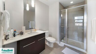 1222 W Madison St, Unit 511 in Chicago, IL - Foto de edificio - Building Photo