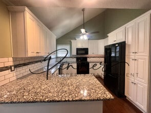 616 SE Athens Dr in Lee's Summit, MO - Building Photo - Building Photo