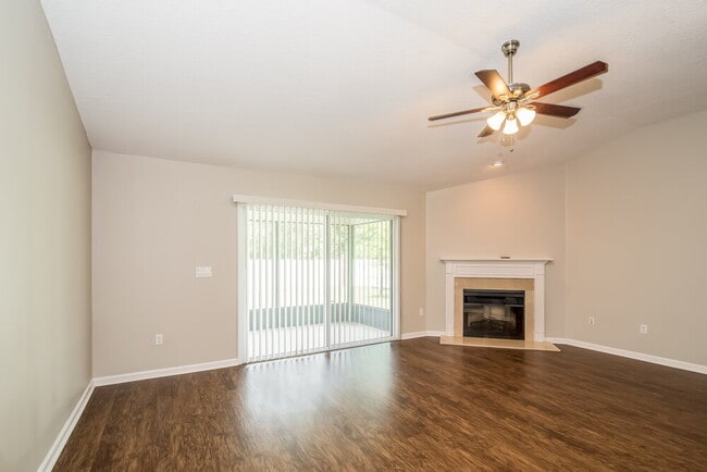 303 Sanwick Dr in Jacksonville, FL - Building Photo - Building Photo