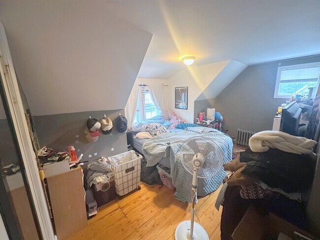30 Rogers Ave, Unit 3 in Somerville, MA - Building Photo - Building Photo