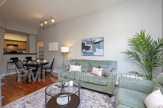 2421 W Horatio St in Tampa, FL - Building Photo - Building Photo