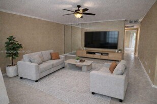 248 Brighton F in Boca Raton, FL - Building Photo