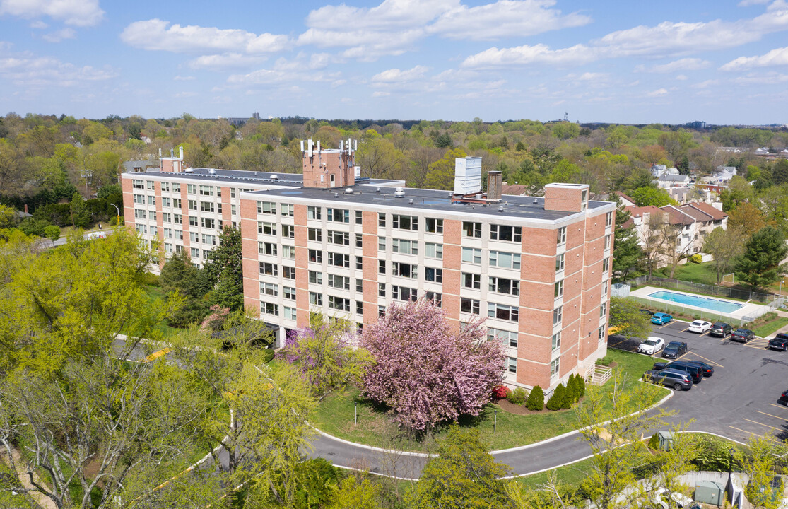 4401 Roland Ave in Baltimore, MD - Building Photo