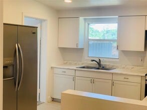 1135 7th St N in Safety Harbor, FL - Building Photo - Building Photo