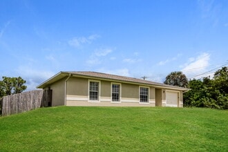 3102 39th St SW in Lehigh Acres, FL - Building Photo - Building Photo