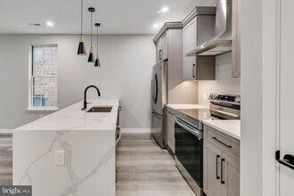 752 S 16th St in Philadelphia, PA - Building Photo - Building Photo