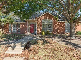 8430 Cripple Creek Dr in Frisco, TX - Building Photo