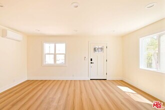 342 S Ave 56 in Los Angeles, CA - Building Photo - Building Photo