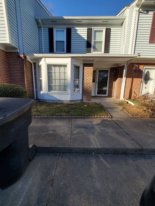 property at 5616 Picadilly Ln