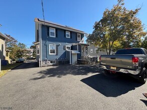 220 S Washington Ave in Dunellen, NJ - Building Photo - Building Photo