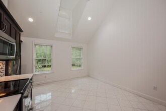 34 Caramel Dr in Danville, NH - Building Photo - Building Photo