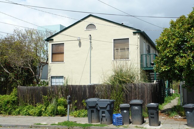 2143 Dwight Way in Berkeley, CA - Building Photo - Building Photo