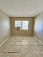 114 Norwich E in West Palm Beach, FL - Building Photo - Building Photo