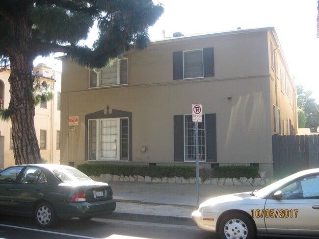 4251 Degnan Blvd, Unit #3 in Los Angeles, CA - Building Photo - Building Photo