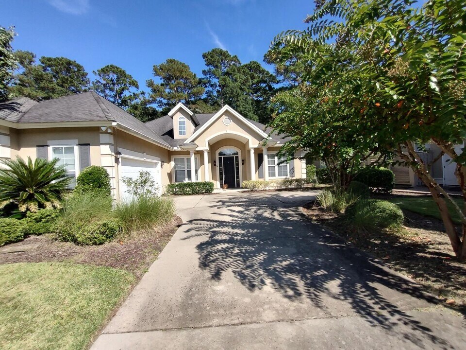 38 Glencairn Ave in Bluffton, SC - Building Photo