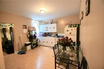 307 S 6th St, Unit 2 in Reading, PA - Building Photo - Building Photo