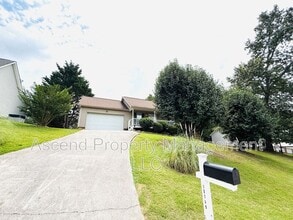 10156 Baker Boy Dr in Ooltewah, TN - Building Photo - Building Photo