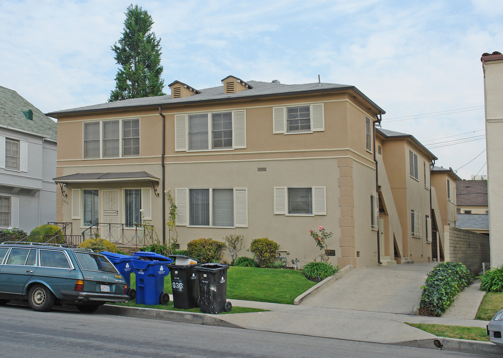 636 S Ridgeley Dr in Los Angeles, CA - Foto de edificio