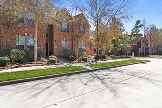 153 E Montfair Blvd in The Woodlands, TX - Building Photo - Building Photo