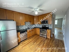 109 Harbor Dr in Oswego, IL - Building Photo - Building Photo