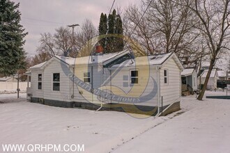 604 Spruce St in Mount Morris, MI - Building Photo - Building Photo