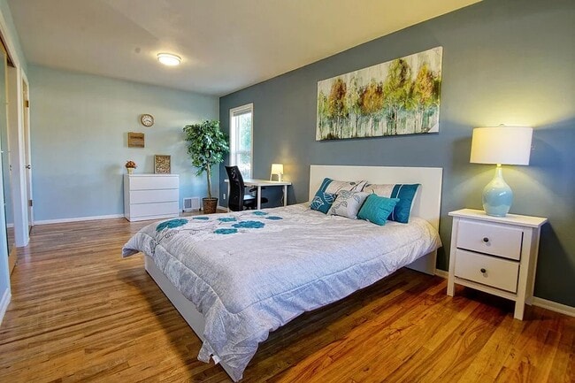 property at 6556 Cleopatra Pl NW