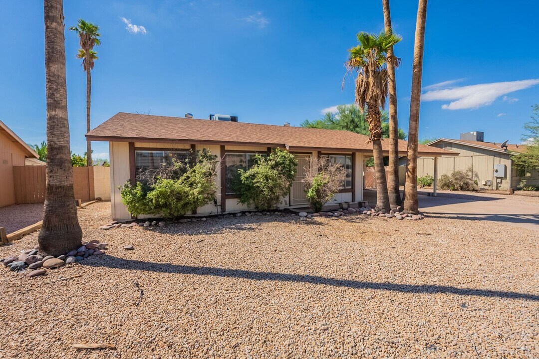 815 W Westchester Ave in Tempe, AZ - Building Photo