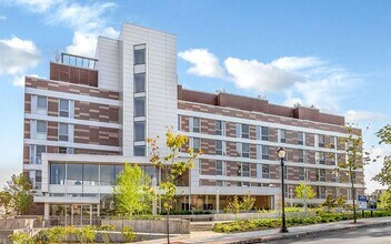 1 Dekalb Ave in White Plains, NY - Building Photo - Building Photo