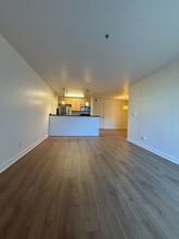 6400 Christie Ave, Unit 4309 in Emeryville, CA - Building Photo - Building Photo