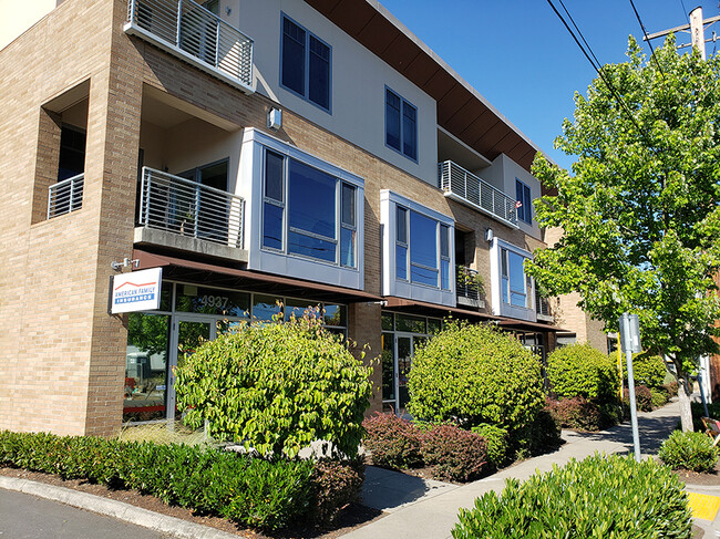 Beaumont Village Lofts in Portland, OR - Building Photo - Building Photo