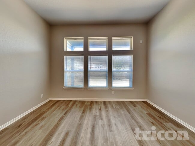 7950 Headwaters Trail in San Antonio, TX - Building Photo - Building Photo