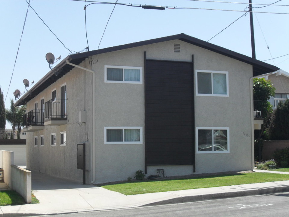 Exton Condominium in Lomita, CA - Building Photo