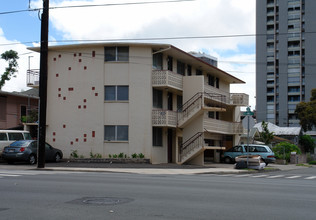 803 Mccully St in Honolulu, HI - Building Photo - Building Photo