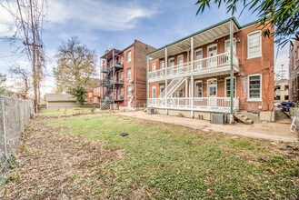 3636 Shaw Blvd in St. Louis, MO - Building Photo - Building Photo
